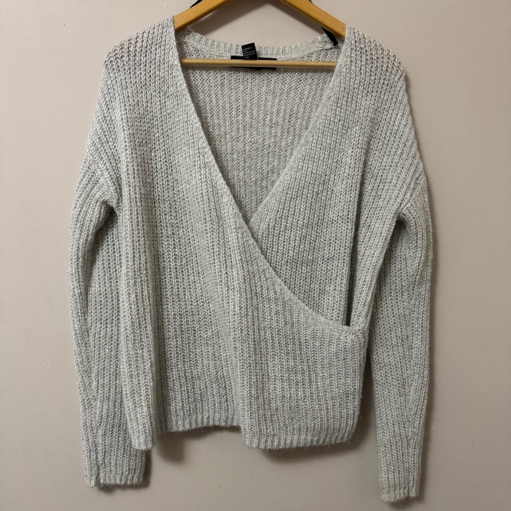 Forever21(S)light gray deep v-neck knit crossover sweater top blouse long sleeve
